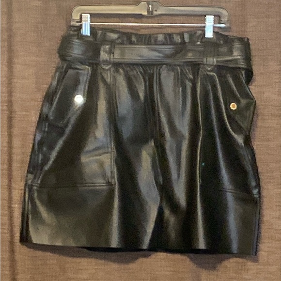 Andrew Marc New York “Paperbag” Faux Mini Skirt Black women’s size 1X - Picture 3 of 8